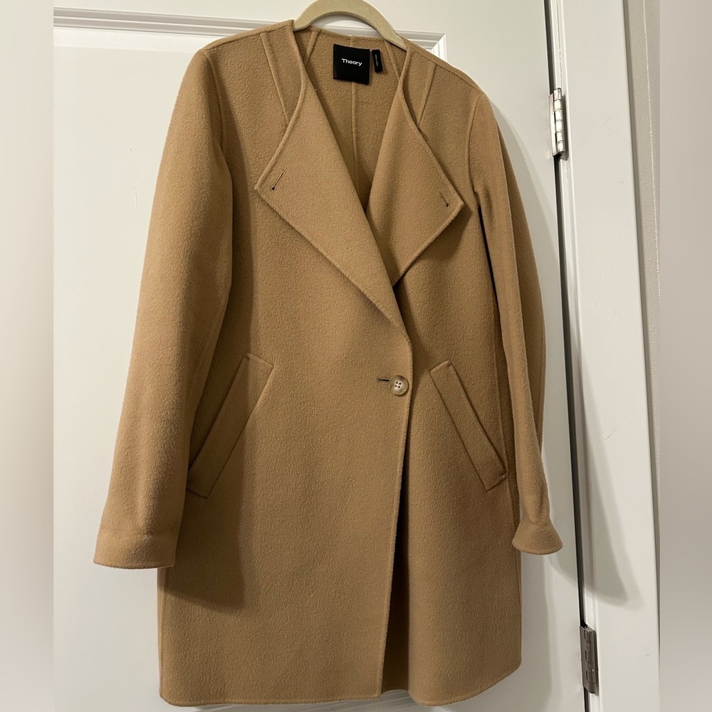 Theory wool-cashmere coat in light camel/beige